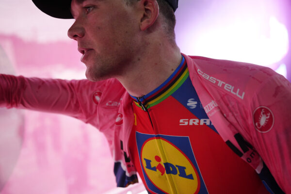  Fotogaléria: Najlepšie momenty 1. etapy Giro d’Italia 2025